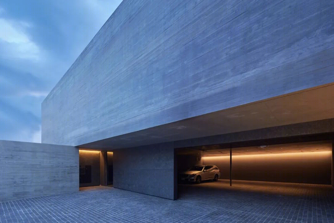 关东 270㎡野兽派美学住宅丨日本丨Apollo Architects & Associates-21