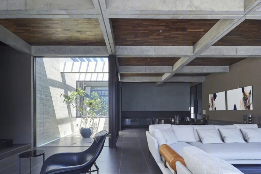 关东 270㎡野兽派美学住宅丨日本丨Apollo Architects & Associates-24