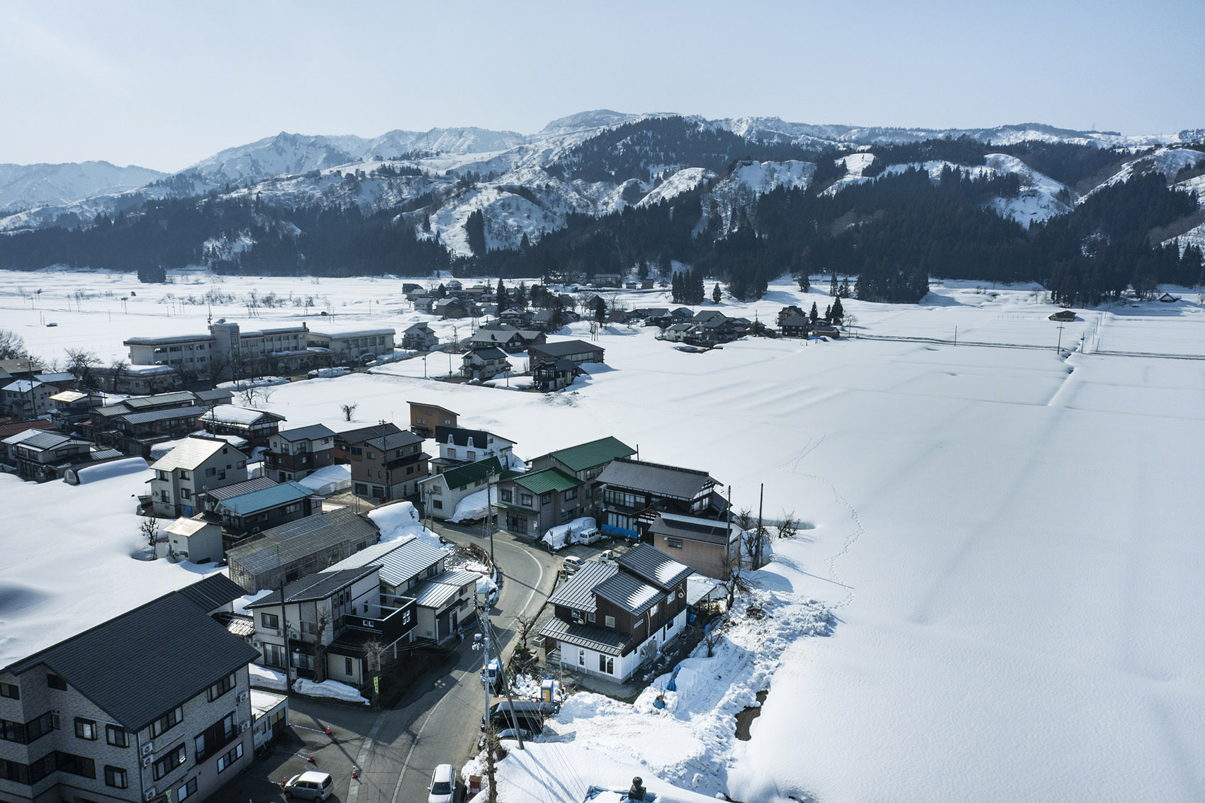 鱼沼住宅丨日本新潟丨堤由匡建筑设计工作室-3