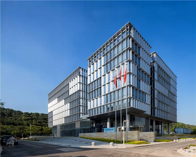 广州龙粤移动电子商务大楼丨中国广州丨广州市冼剑雄联合建筑设计事务所-0