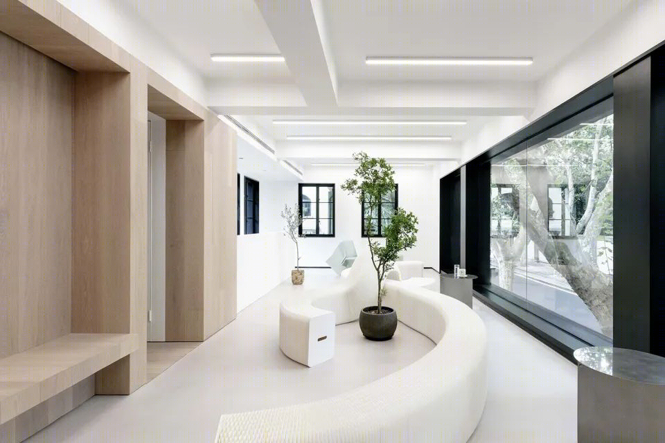 折纸艺术融入画廊设计,打造光影交错的空间氛围-24
