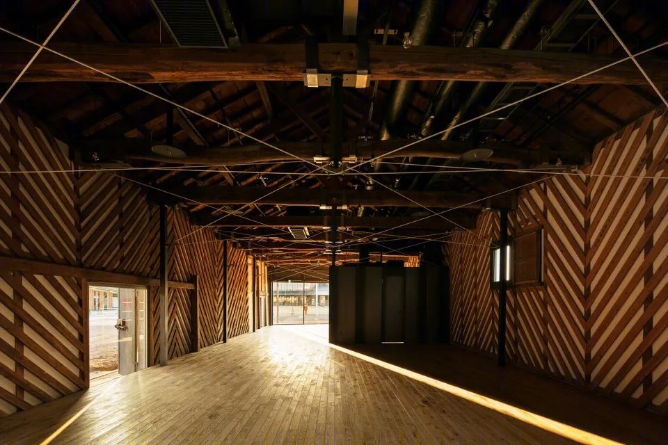 隈研吾新作 | 碳纤维补强传统木结构建筑,富冈三号仓库改造-13