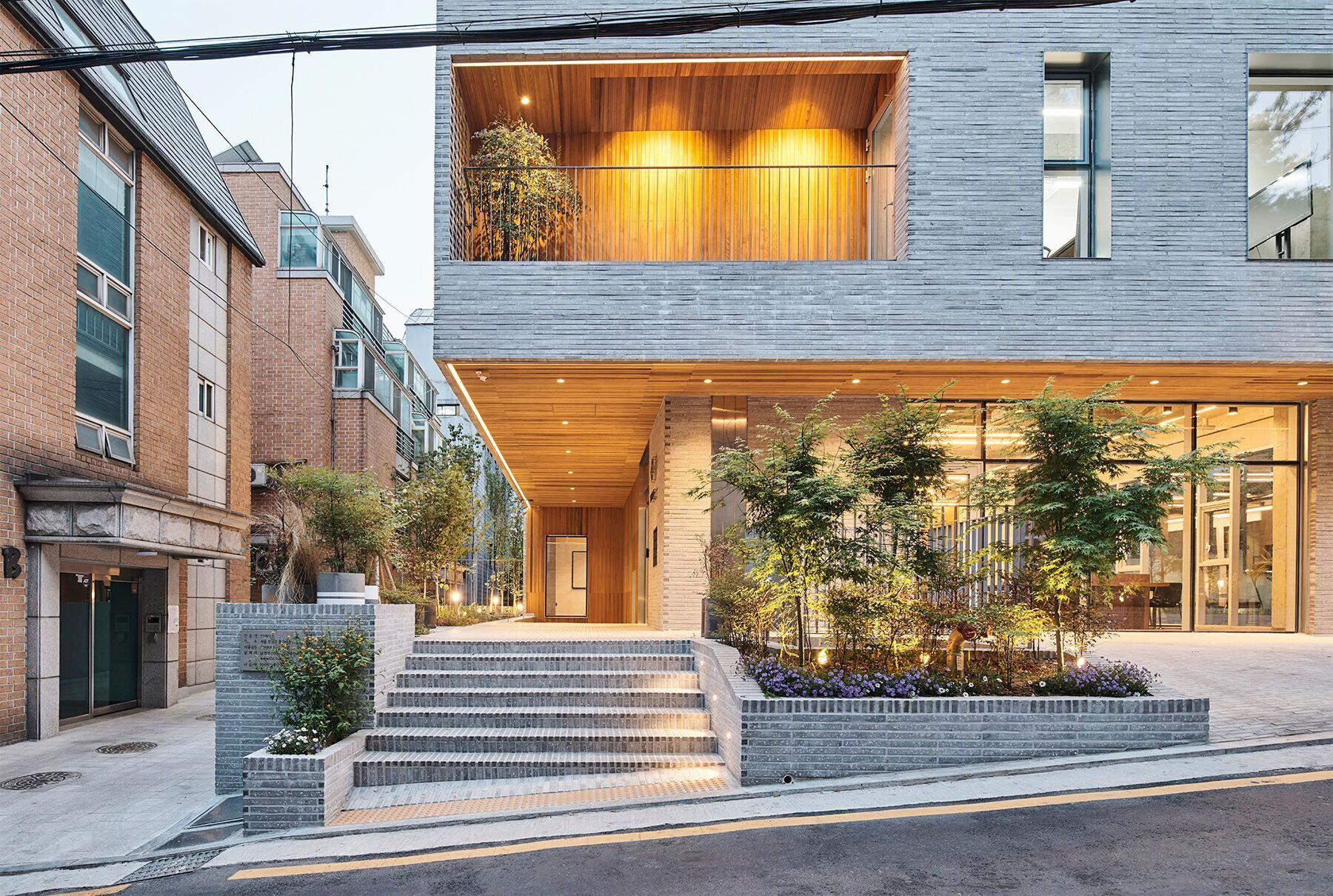 首尔“11 Terrace” · 打造与街道互动的办公空间-73