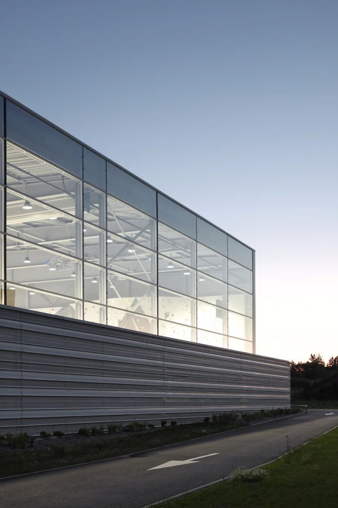 法国纯净现代体育馆丨Bohuon Bertic Architectes-16