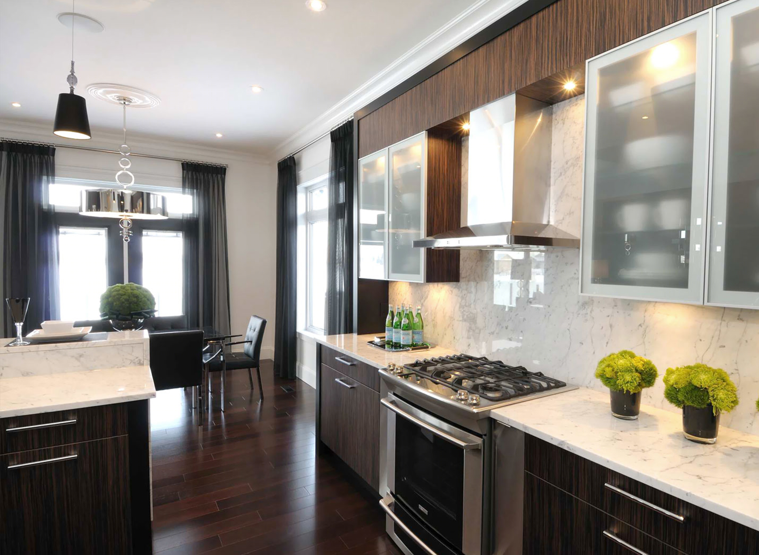 HOSPITAL HOME LOTTERY SPRING 2010 Atmosphere Interior-13