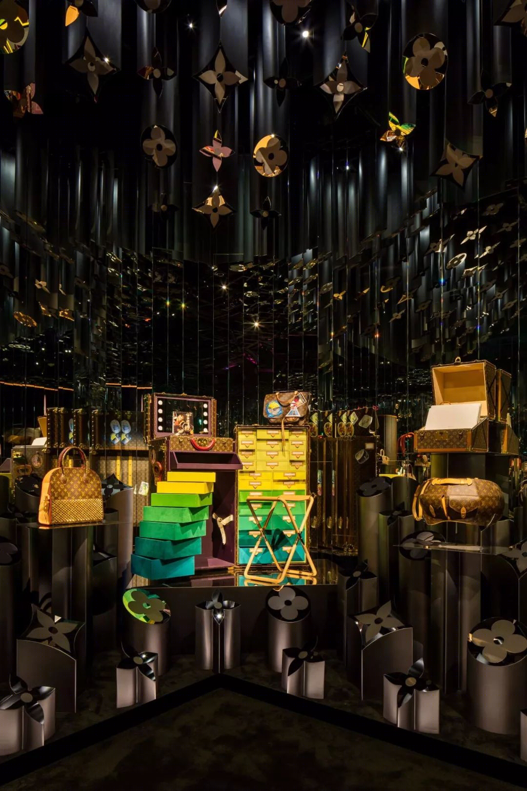 路易威登“Louis Vuitton X”展览,沉浸式体验品牌艺术之旅-14