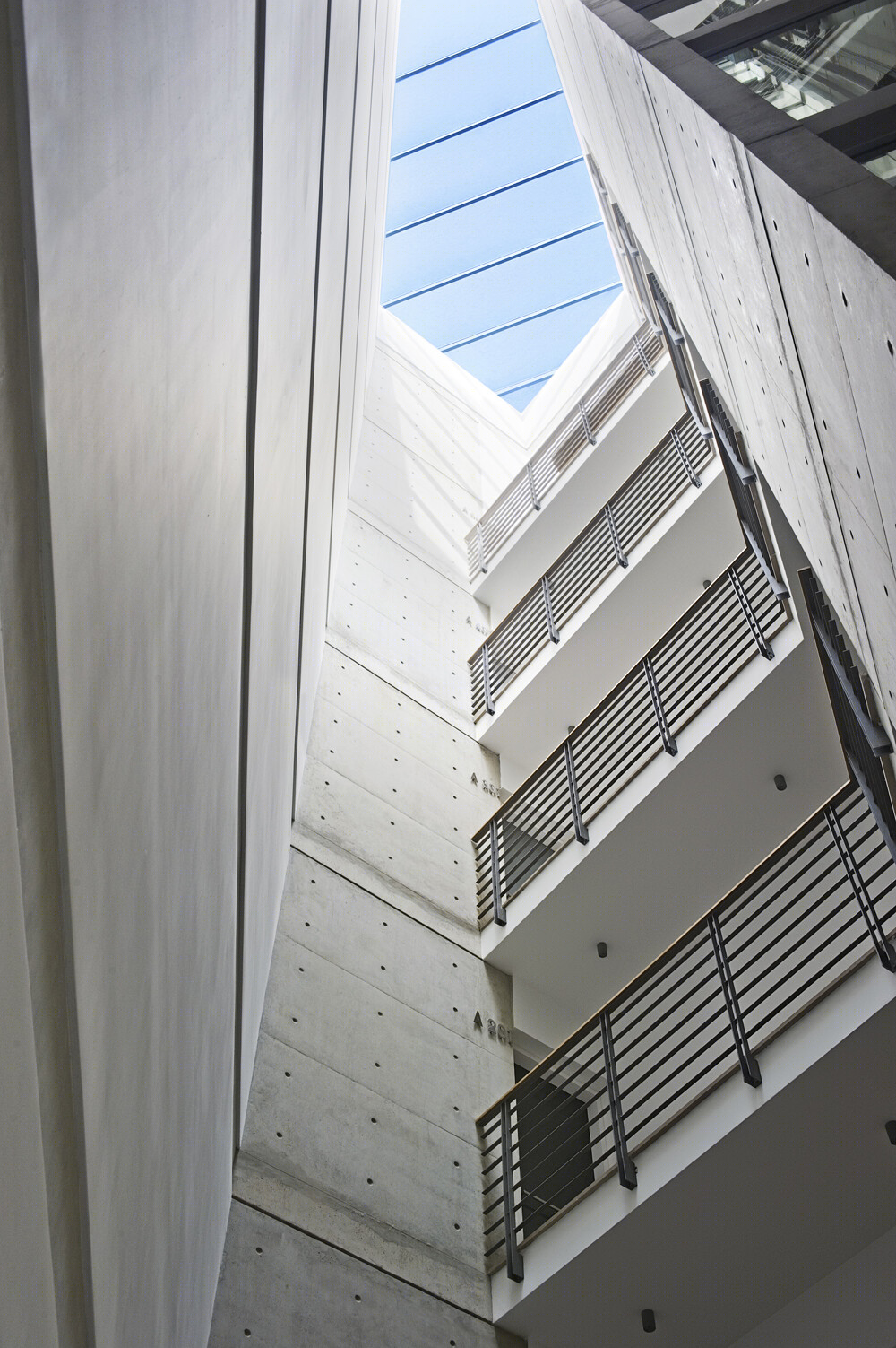 利马索尔公寓建筑 Residence 51-15