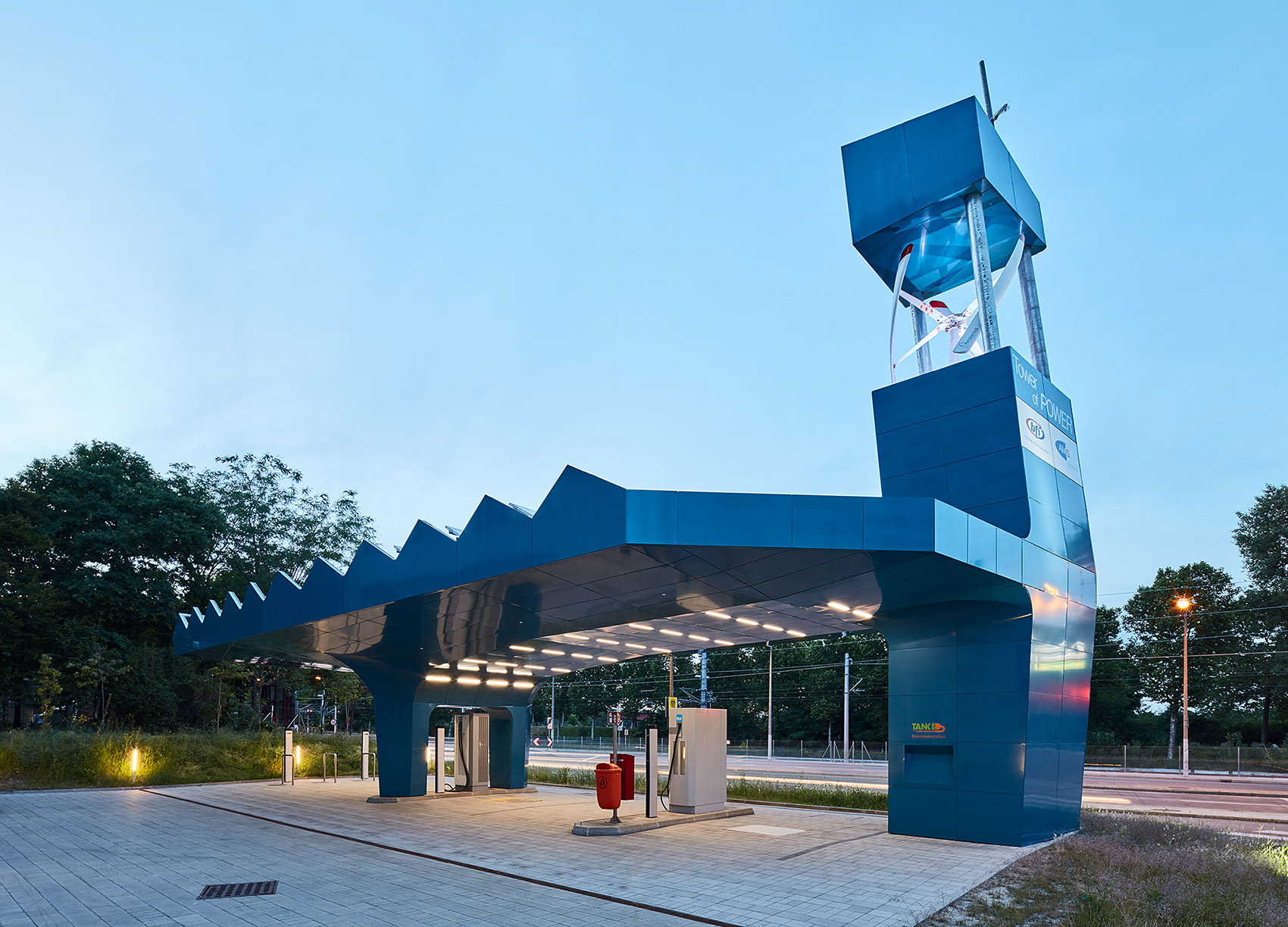 维也纳“能量塔”充电站-12