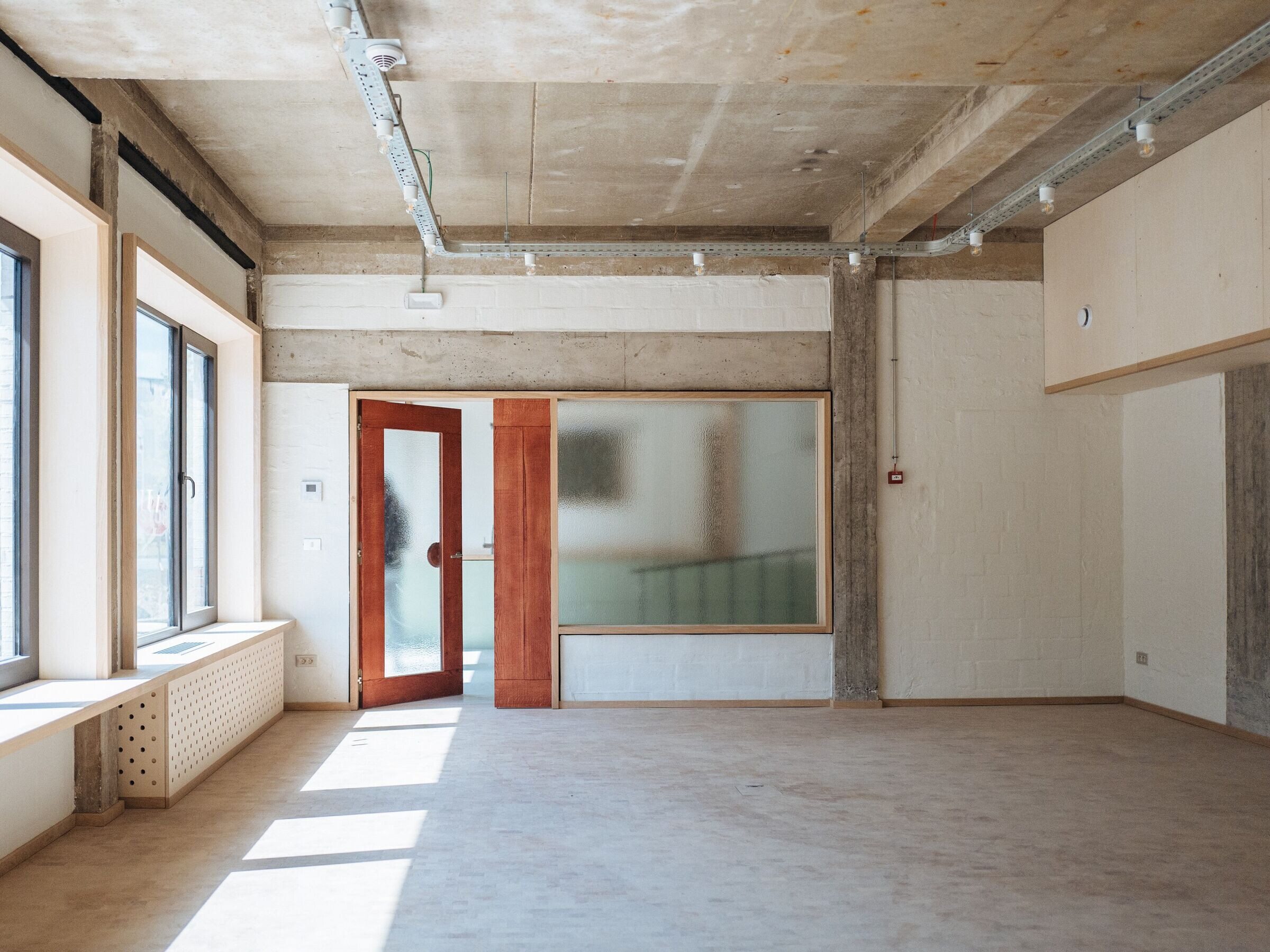 比利时协同办公与商店设计丨Studio Lauka-15