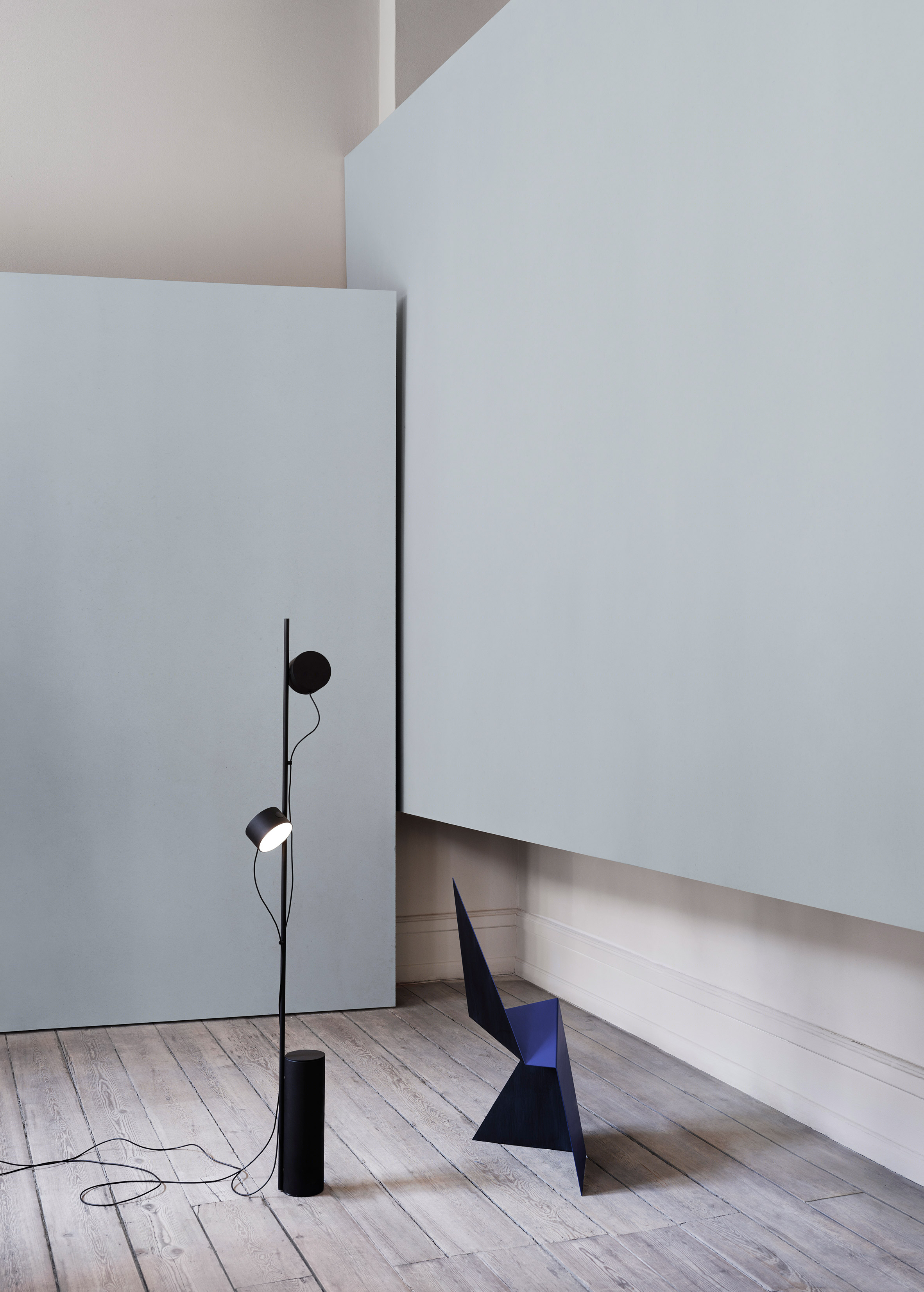 Muuto 推出模块化灯具与扭曲形花瓶-3