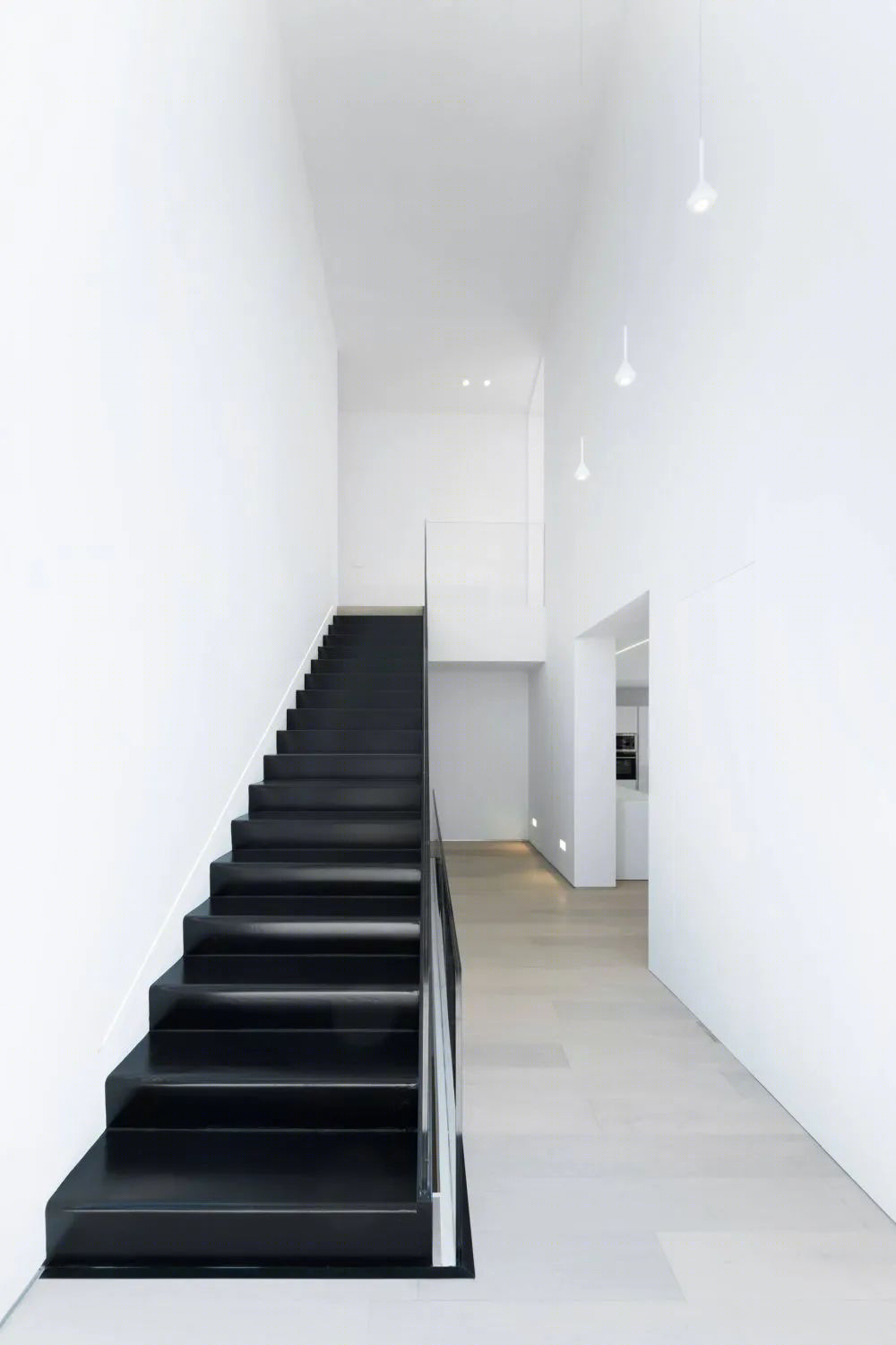 Ruben Muedra Estudio de Arquitectura 打造西班牙 700 平极简别墅-21