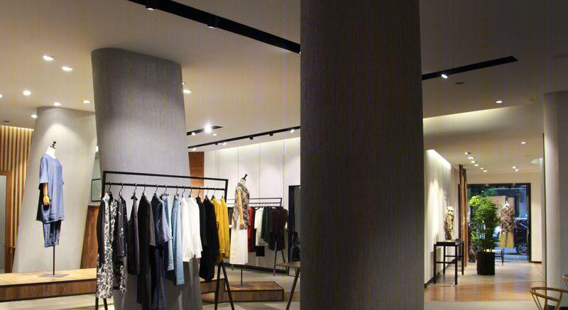 莫焱超丨AIR·U品牌服装店-8