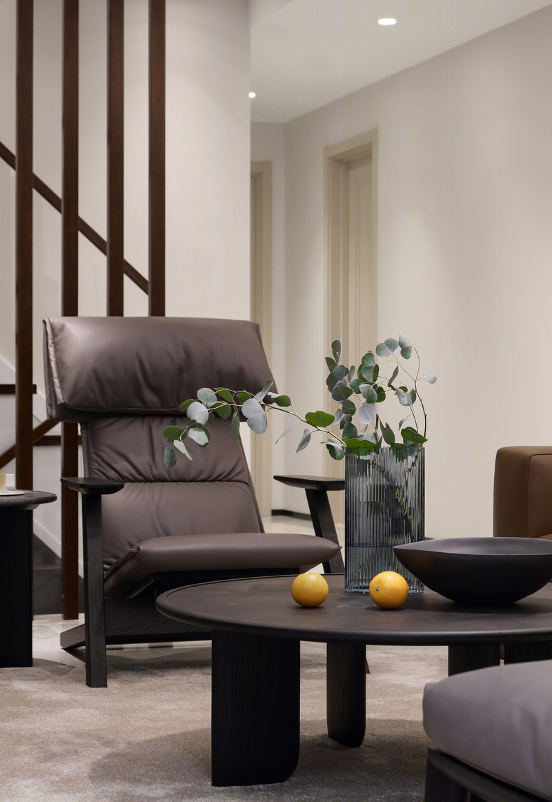 简与生 · 湿地公园旁的现代简约之家-17