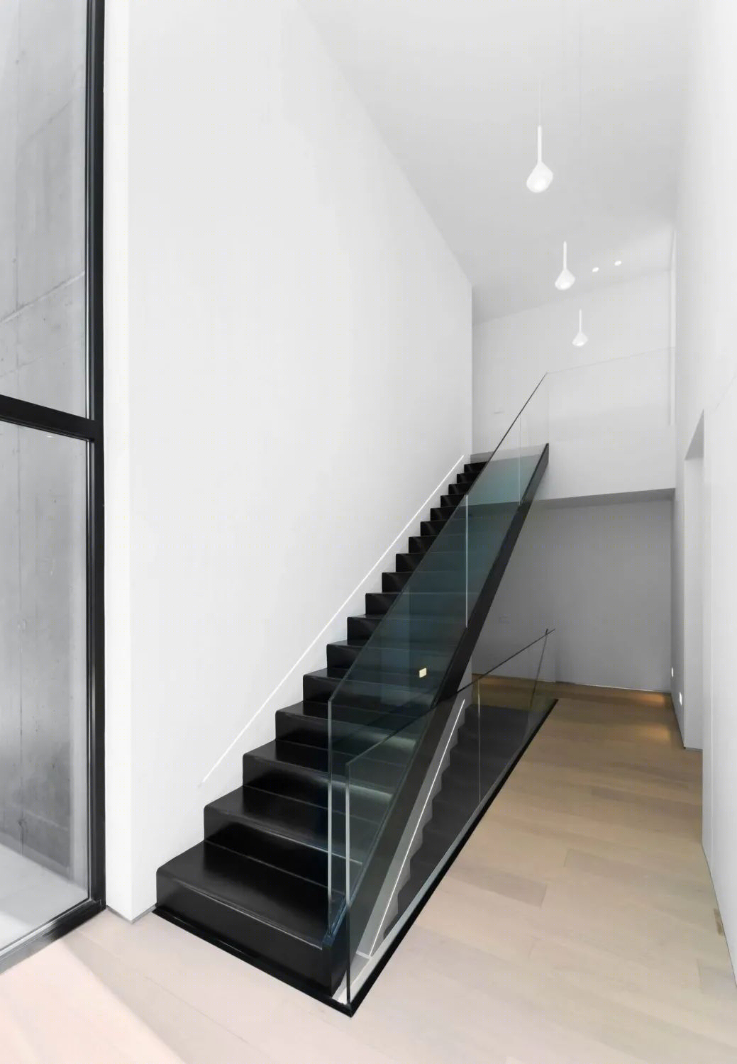 Ruben Muedra Estudio de Arquitectura 打造西班牙 700 平极简别墅-23