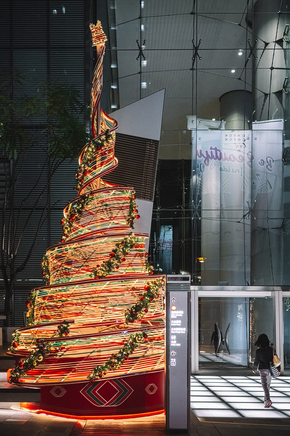 香港星街小区圣诞藤编装置丨中国香港丨AaaM Architects-27