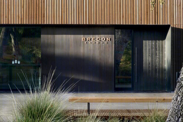 美国帕索罗布尔斯布雷肯地产酒庄(America Paso Luo Buer Sibuleiken Estate Winery)丨Aidlin Darling Design-18