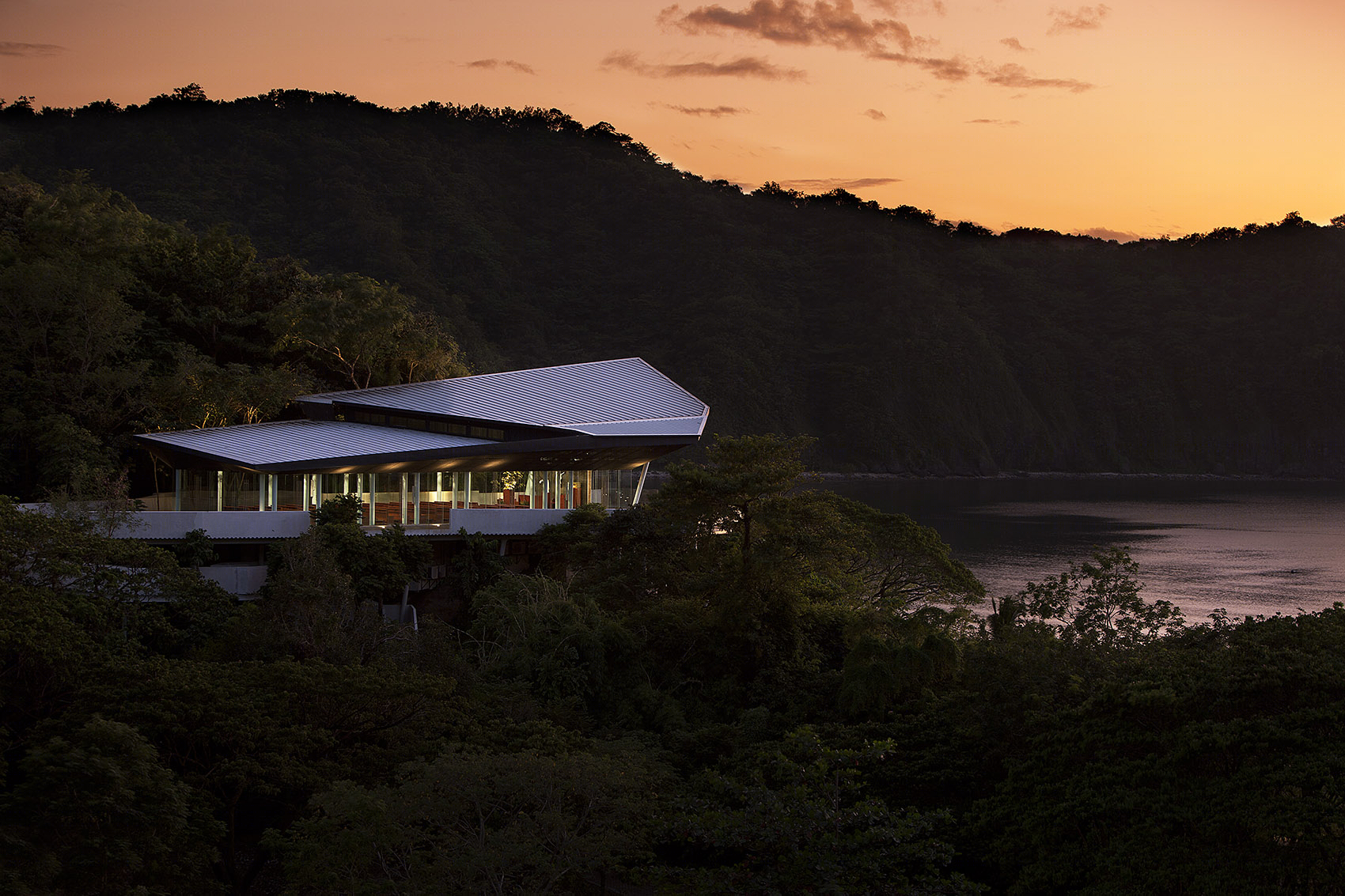 菲律宾哈米罗海岸景观亭(Hamilo Pavilion)-16